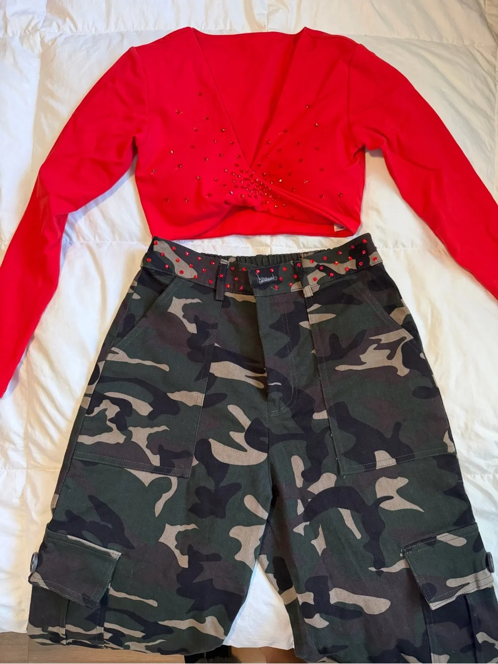 Red Long-Sleeve Crop Top with Embellishments - Women's Shorts Set